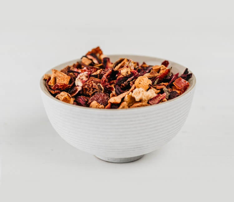 Red Ruby Früchtetee loser Tee in einer Schale