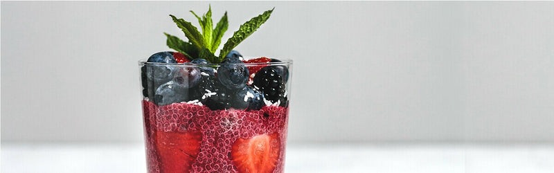 Chia Kokos Pudding mit Beeren