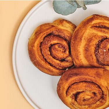 Zimtschnecken mit Schwarztee