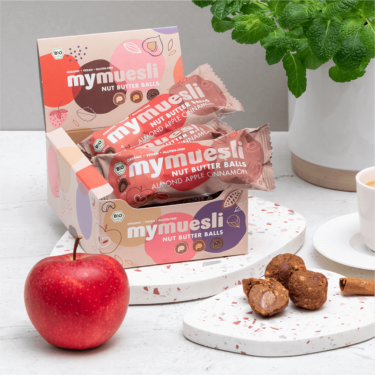 7x3 Nut Butter Balls Amande Pomme Cannelle