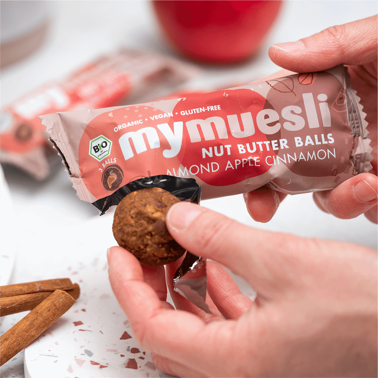 7x3 Nut Butter Balls Amande Pomme Cannelle