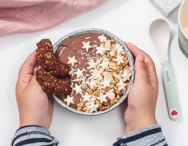 article4b-christmasgranola2018.jpg