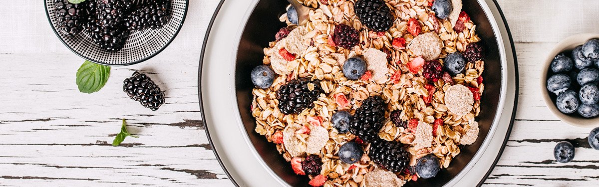 xmood-desktop-brombeergranola.jpg.pagespeed.ic.ECJQO3dwxt.jpg